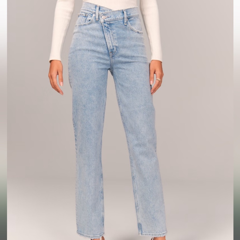 Abercrombie & Fitch the 90’s straight ultra high rise jeans